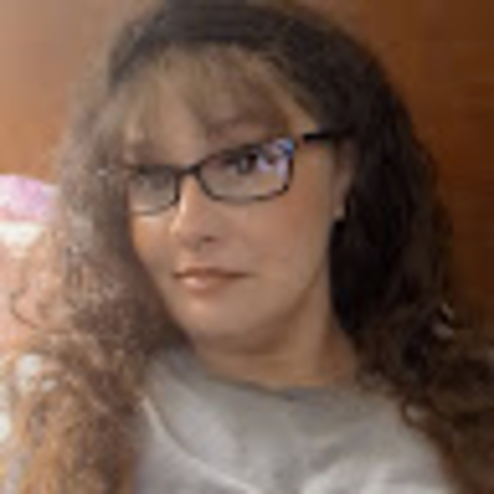 Meet your Posher, Crystal